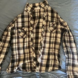I’m selling a black flannel it’s a small from ambiance apparel